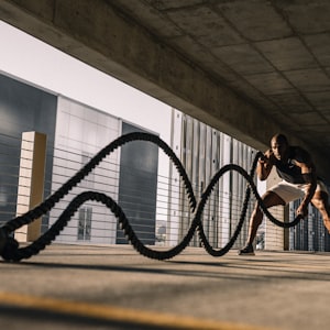 利物浦足球俱乐部球队徽章与主场安菲尔德球场